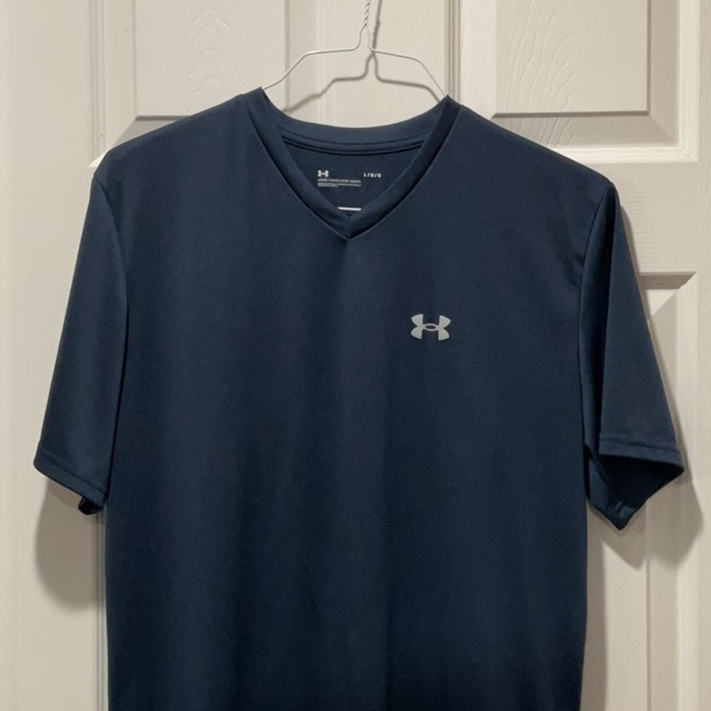 Under Armour Men's Navy V-Neck Tee